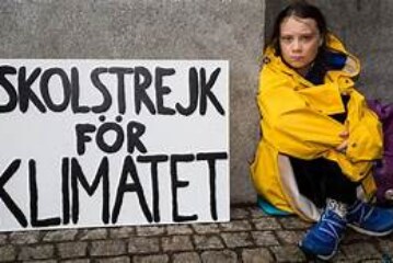 Ancak hayalperestler dağları yürütürler